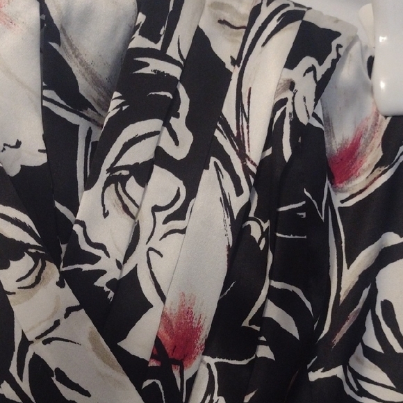 Silk White House Black Market Elegant Black Dress Ptp 16.5" - Picture 3 of 12